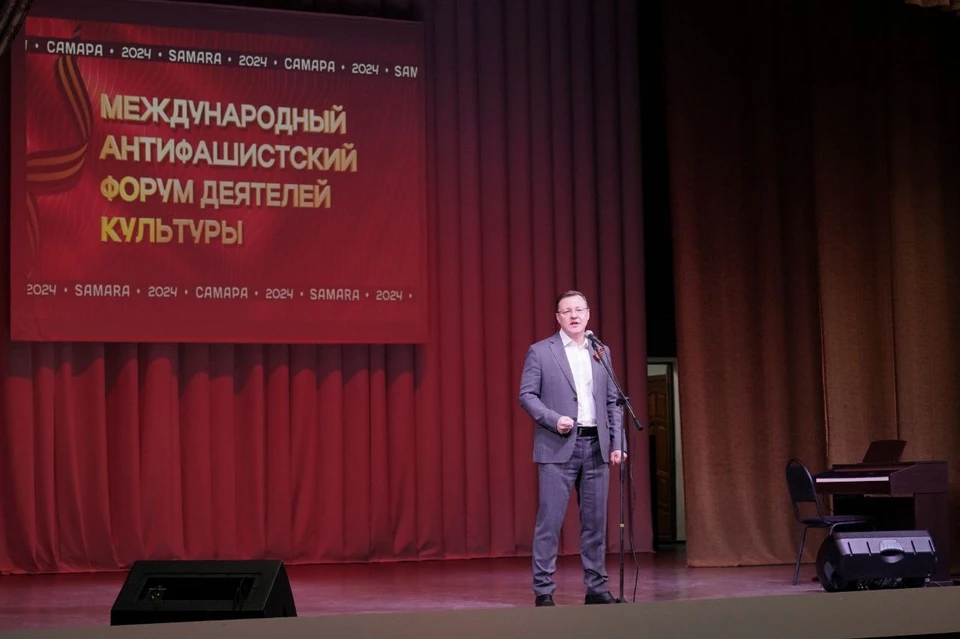 В завершение мероприятия все участники исполнили знаменитую советскую песню «Катюшу». Фото: Андрей Савельев