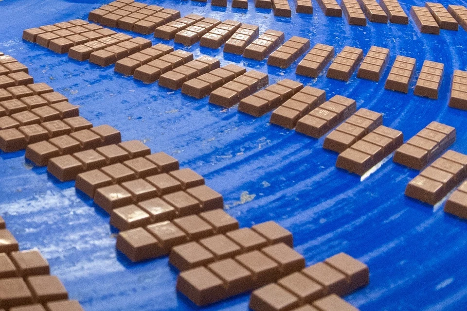 Новосибирец украл из магазина 38 плиток шоколада