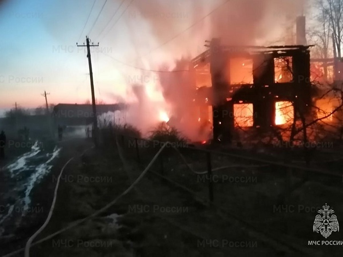 В Костромской области мужчина спалил дом, отбиваясь огнем от сущностей -  KP.RU