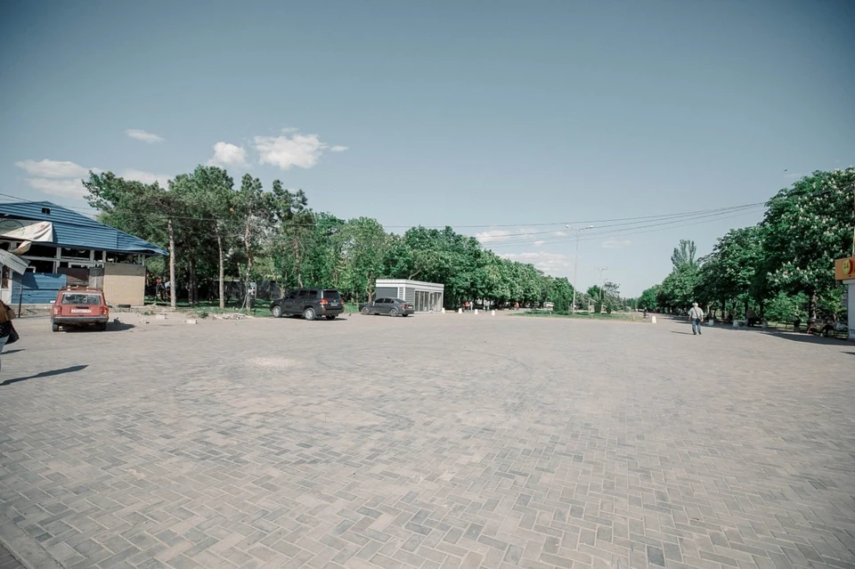Мариупольцы просят ограничить движение транспорта по площадям, паркам и скверам. Фото: ТГ/Моргун