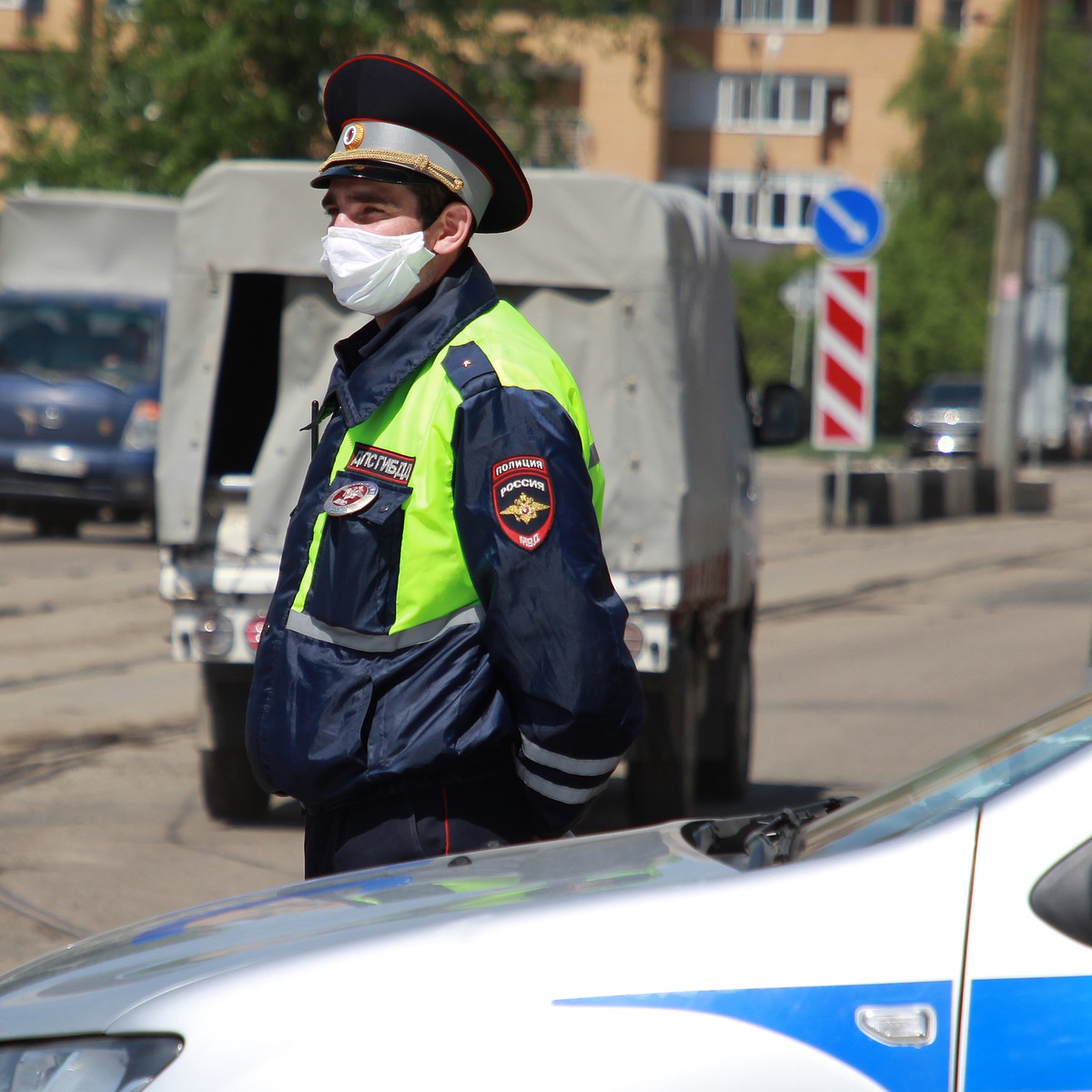 Во Владивостоке пьяный водитель микроавтобуса устроил массовое ДТП на  парковке ЖК - KP.RU