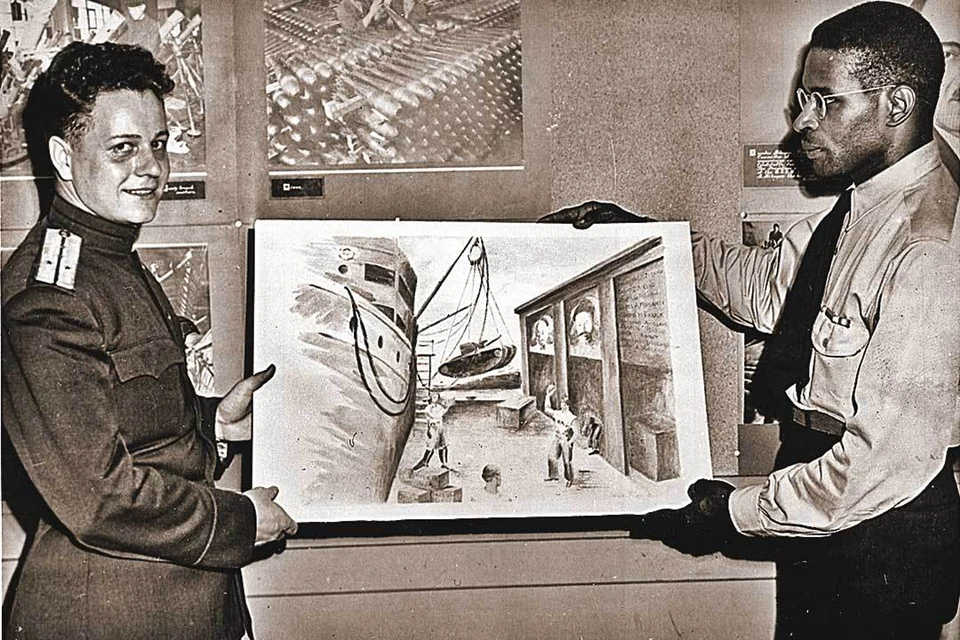 Американский художник Джордж Райт дарит советскому капитану Оресту Чевстову картину с разгрузкой танков по ленд-лизу. США потом потребуют от России платить за этот ленд-лиз вплоть до XXI века.