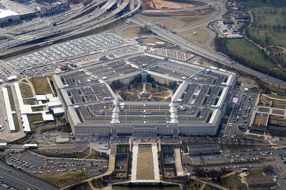 В Пентагоне рассказали, что Госдеп США оказывает консульскую поддержку задержанному в России американскому солдату.