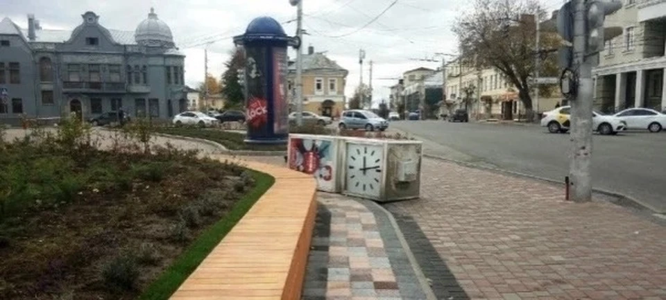 В Калуге демонтировали часы на улице Ленина