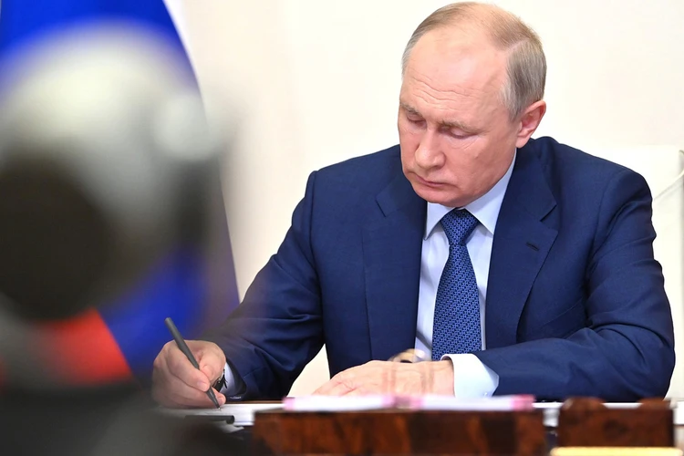 Названы цели России на 12 лет: Путин подписал указ о национальном развитии
