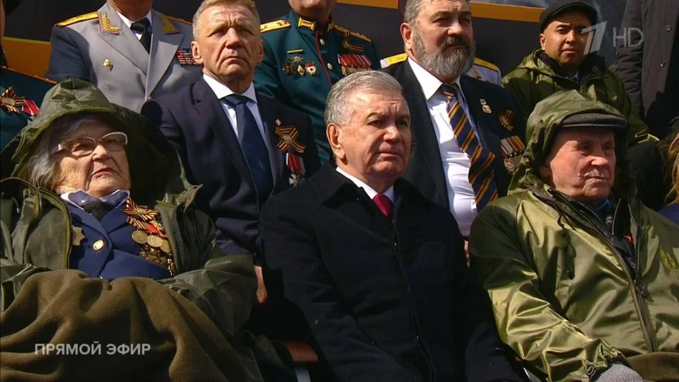Нижегородский ветеран побывал на параде на Красной площади и пожал руку президенту. ФОТО: скрин видео Первого канала.