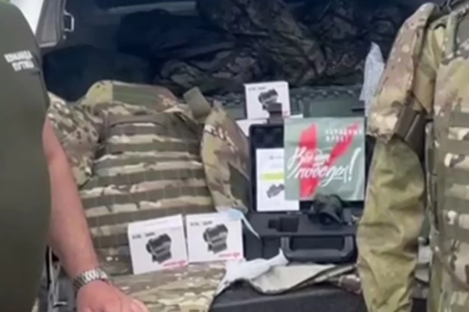 Народный фронт доставил снаряжение бойцам 1-го Донецкого армейского корпуса. Фото: Народный фронт
