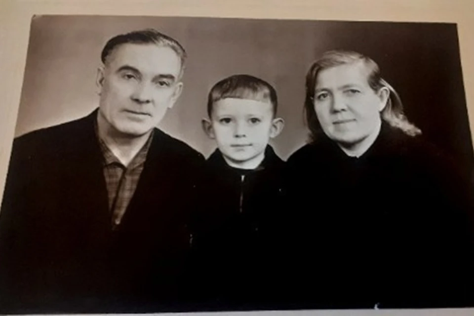 Александр Мелехов с семьёй. Фото: Предоставлено Григорием Мелеховым.