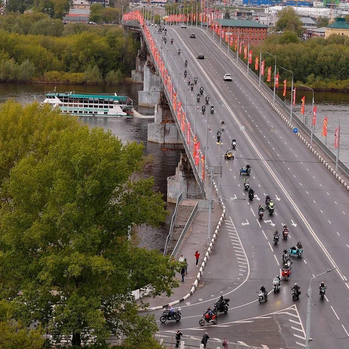 Железные кони Нижнего Новгорода: Опубликованы фото со старта мотосезона -  KP.RU