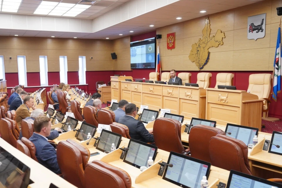 15 мая депутаты областного парламента обсудят более 30 вопросов.