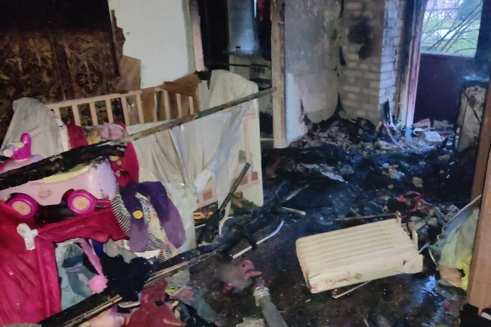 Двухлетний ребенок пострадал в горящей квартире во время пожара под Липецком