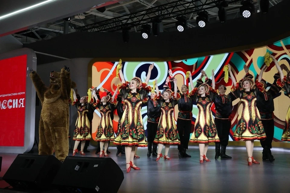 Ансамбль песни и танца «Донбасс» из ДНР выступил на выставке «Россия» на ВДНХ. Фото: Министерство культуры ДНР