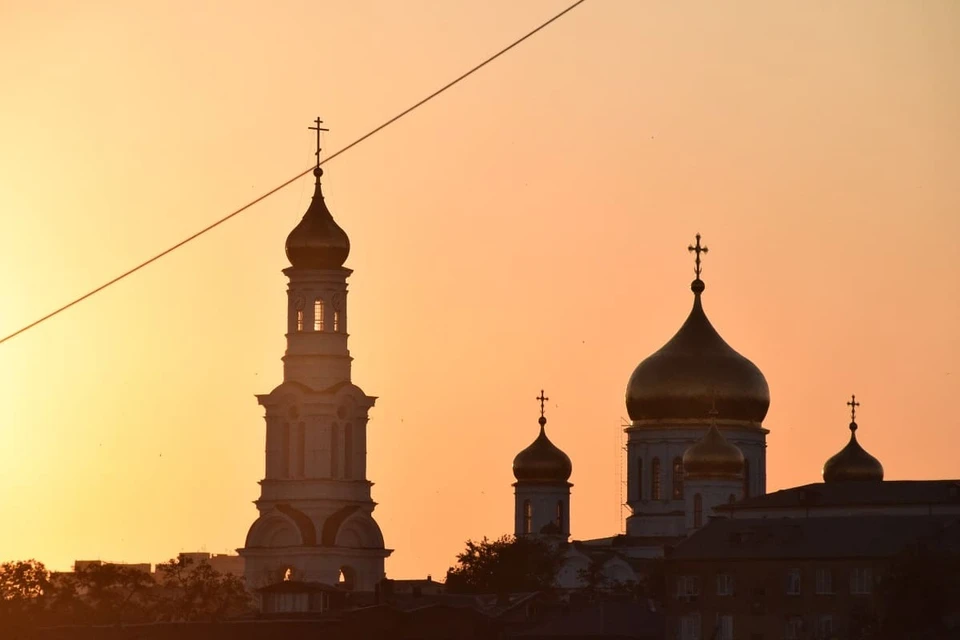 Перед началом возведения колокольни прошел молебен.