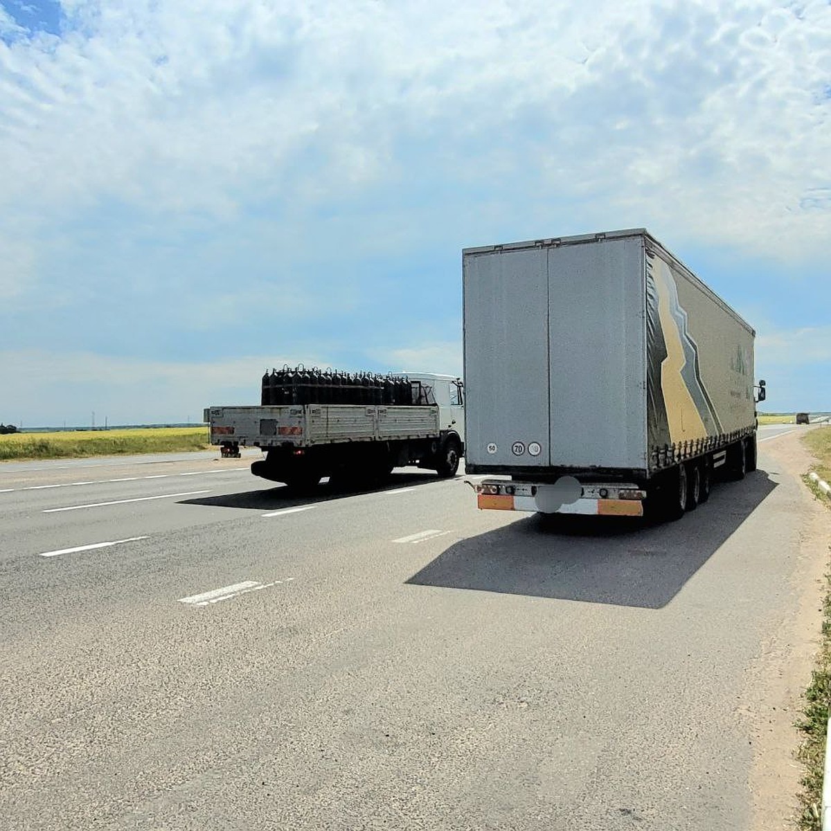 Фура белоруса попала в тройное ДТП в Австрии - KP.RU