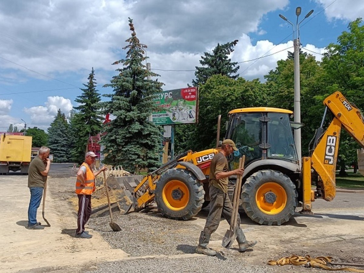 Кузбасс восстанавливает сети водоснабжения в прифронтовой Горловке в ДНР -  KP.RU