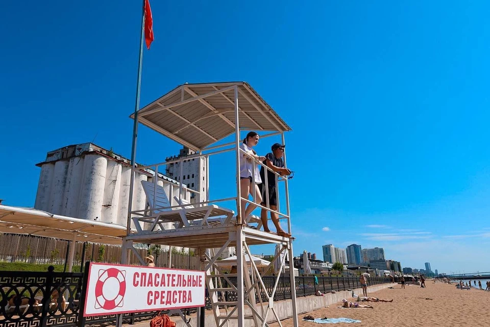 В Саратове готовят пляж на набережной (фото: администрация Саратова)