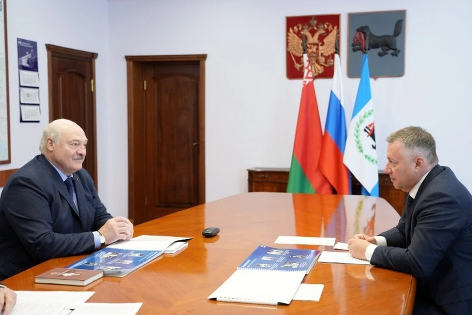 Александр Лукашенко провел рабочую встречу с Игорем Кобзевым