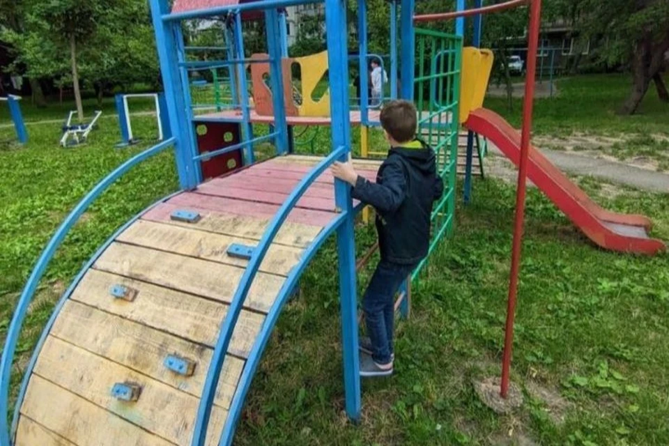 Более сотни нарушений выявили на детских площадках в Северной Осетии
