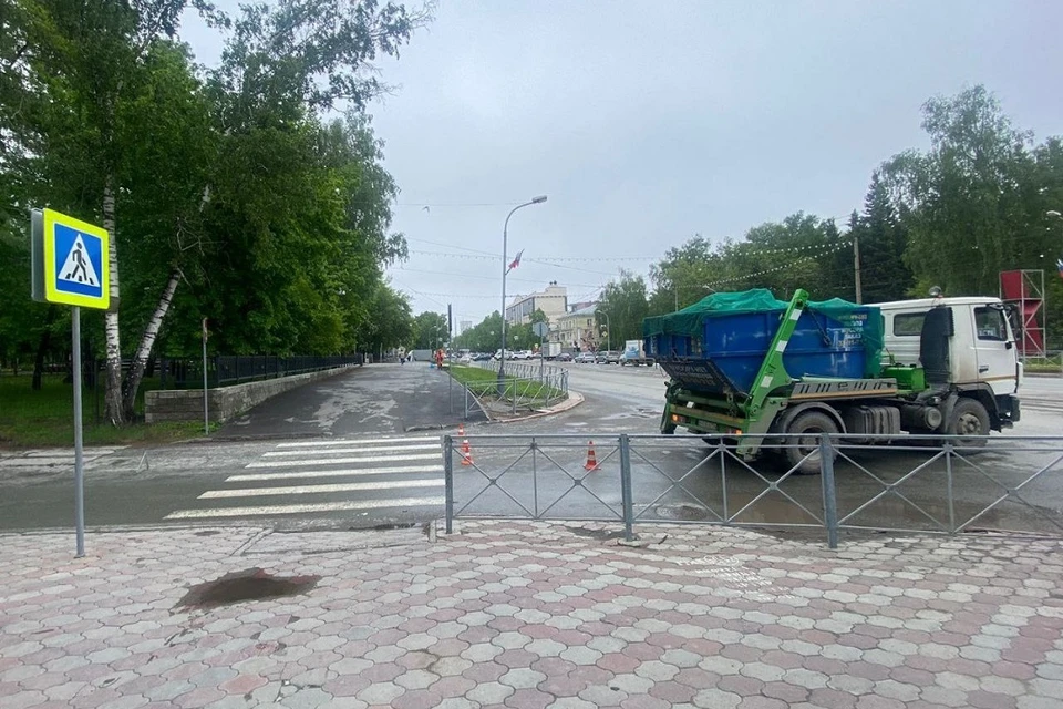 В Новосибирске грузовик МАЗ насмерть сбил пенсионерку на пешеходном переходе. Фото: предоставлено Госавтоинспекцией Новосибирской области