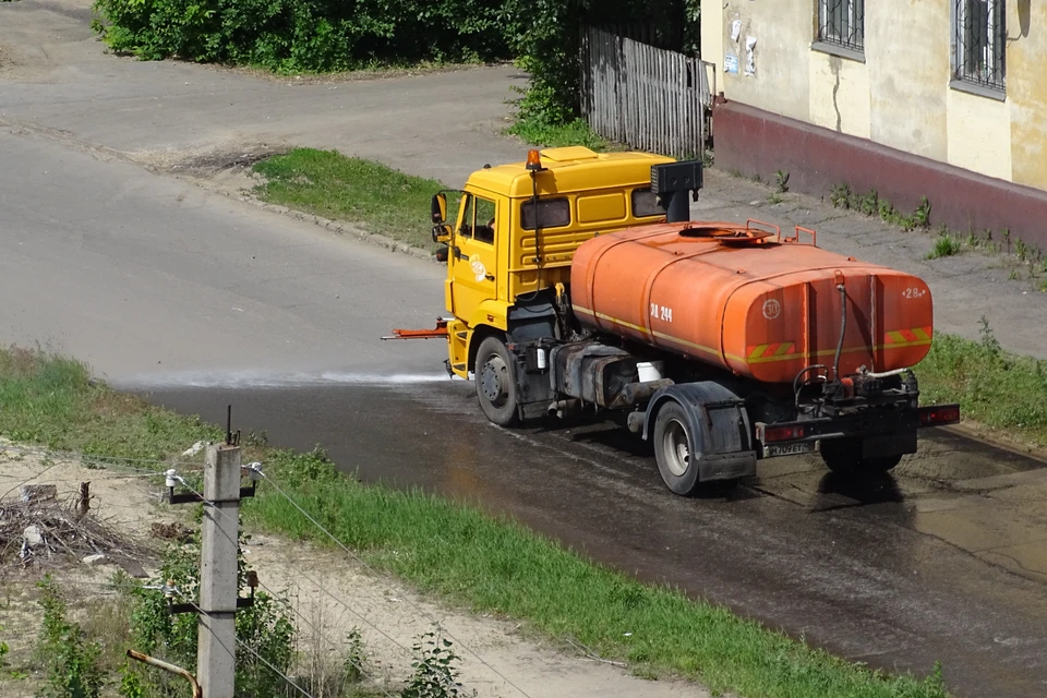 215 тонн грунта вывезли с улиц Липецка в выходные