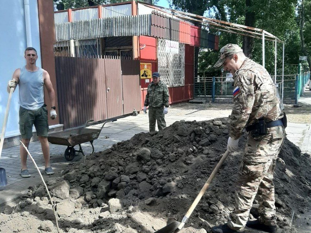 Приставы благоустроили Херсонский городской суд - KP.RU