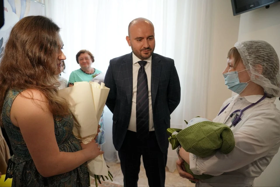 Также Вячеслав Федорищев 11 июня посетил центр репродуктивной медицины «Династия»