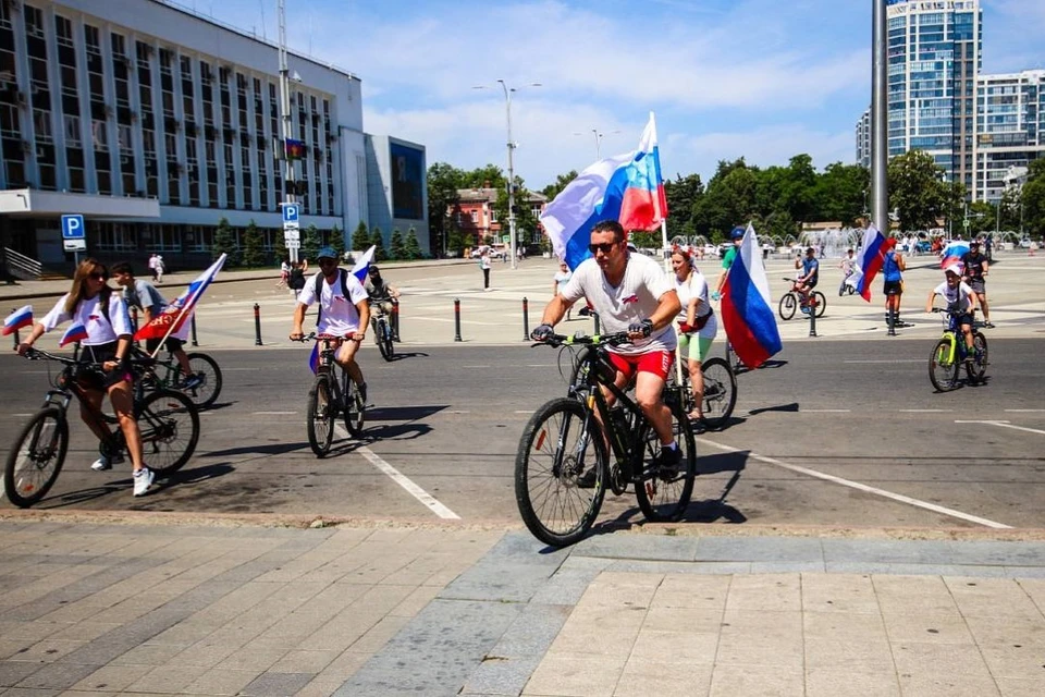 В Краснодаре около сотни велосипедистов присоединились к патриотическому пробегу Фото: пресс-служба городской администрации
