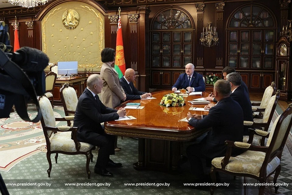 Лукашенко считает, что в Беларуси нужно корректировать законодательство по льготам. Фото: president.gov.by.