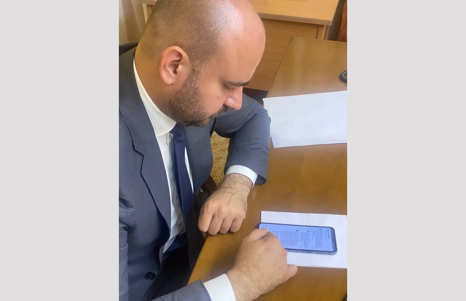 Губернатор заявил, что вся работа постепенно будет перестроена так, чтобы интегрировать поручения и замечания жителей в оперативную деятельность. Фото: телеграм-канал Вячеслава Федорищева