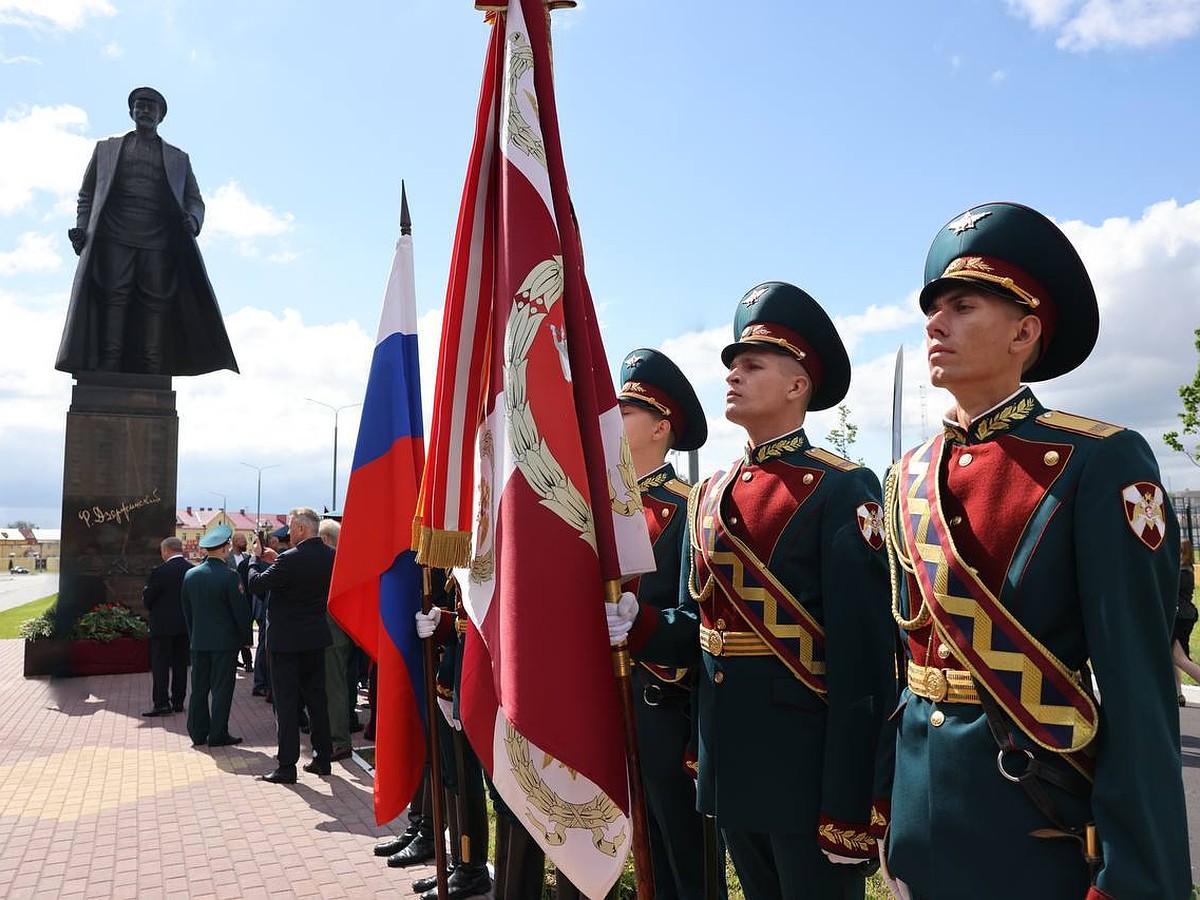 В подмосковной Балашихе открыли памятник Феликсу Дзержинскому - KP.RU