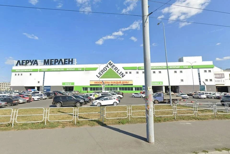 Вывески начнут менять уже в этом году, а закончат в следующем Фото: google.ru/maps