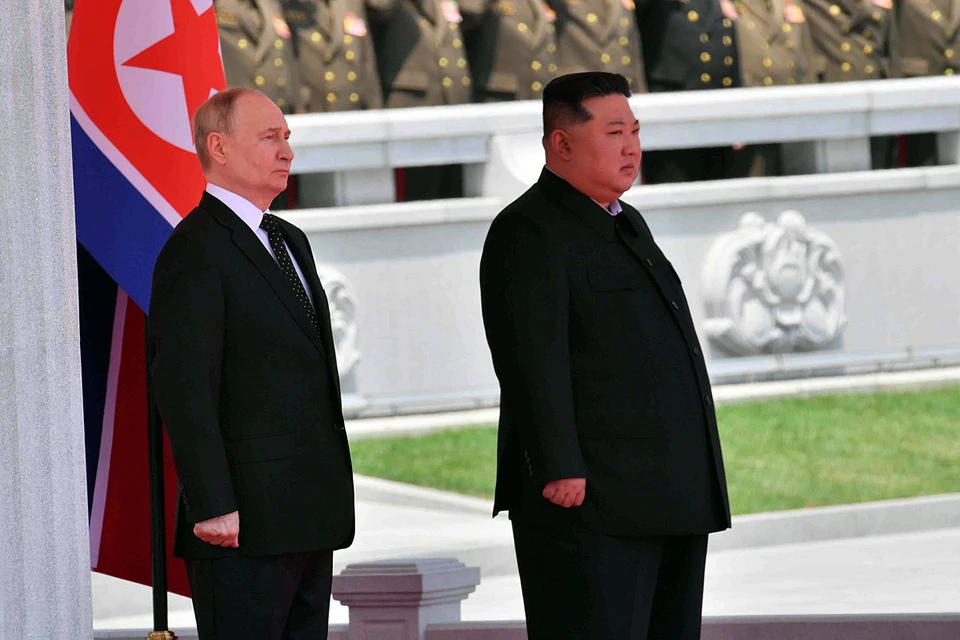 В Пхеньяне началась официальная церемония встречи Путина и Ким Чен Ына