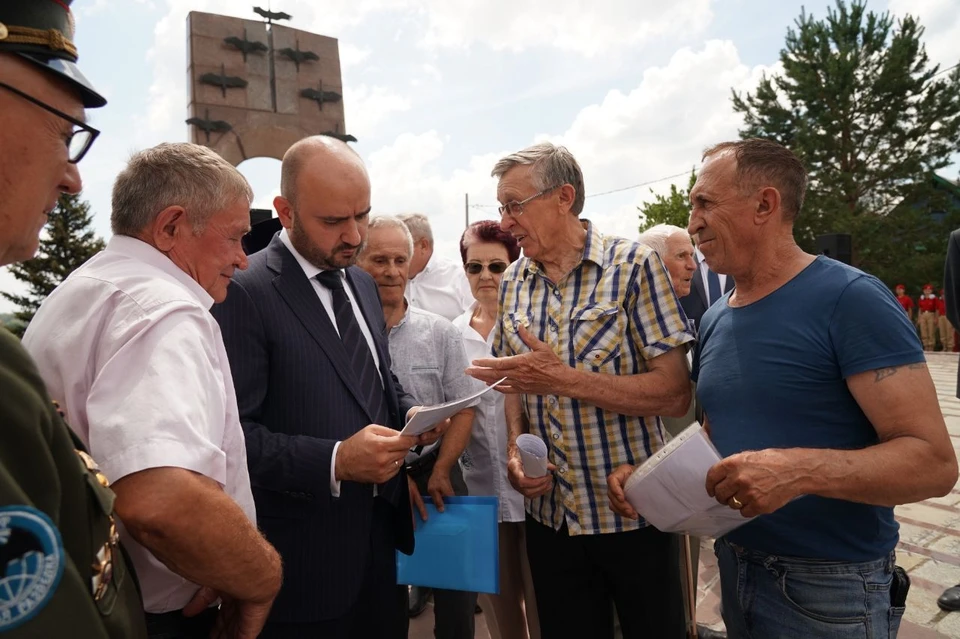 В Кинеле врио губернатора Самарской области Вячеслав Федорищев пообщался с местными жителями