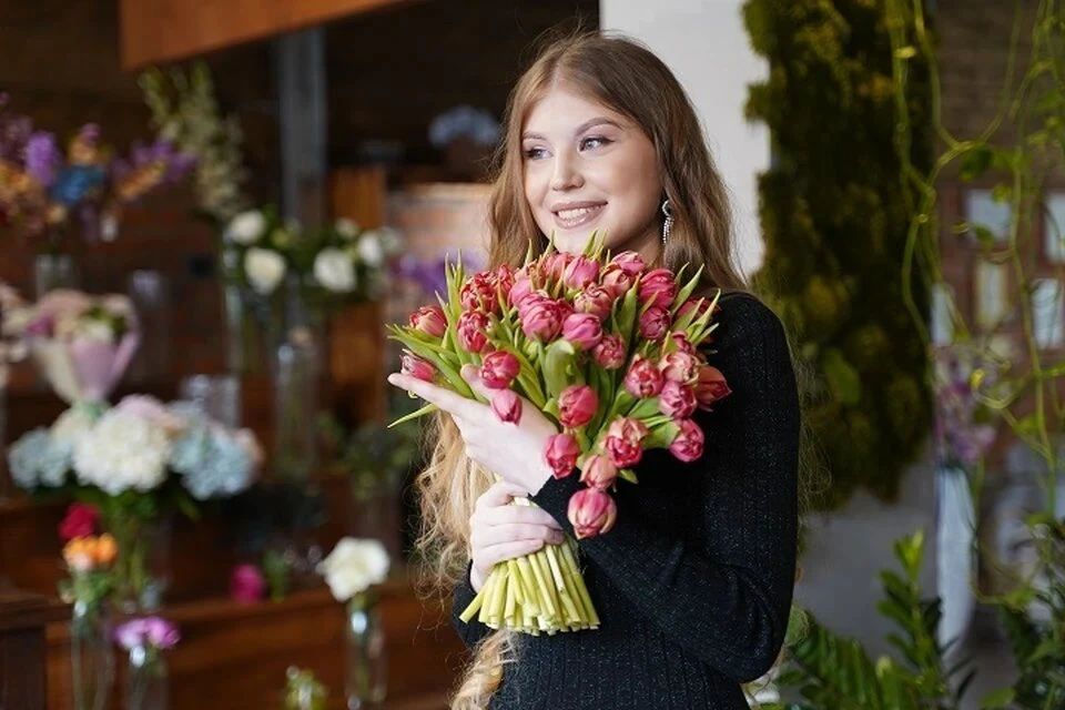Флорист Тарасова: букеты из роз и тюльпанов наименее опасны для аллергиков