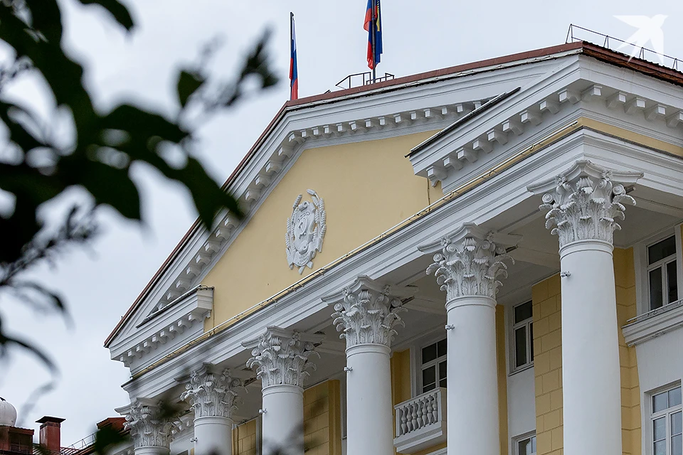 25 июня началось последнее перед летними каникулами заседание Мурманской областной Думы.