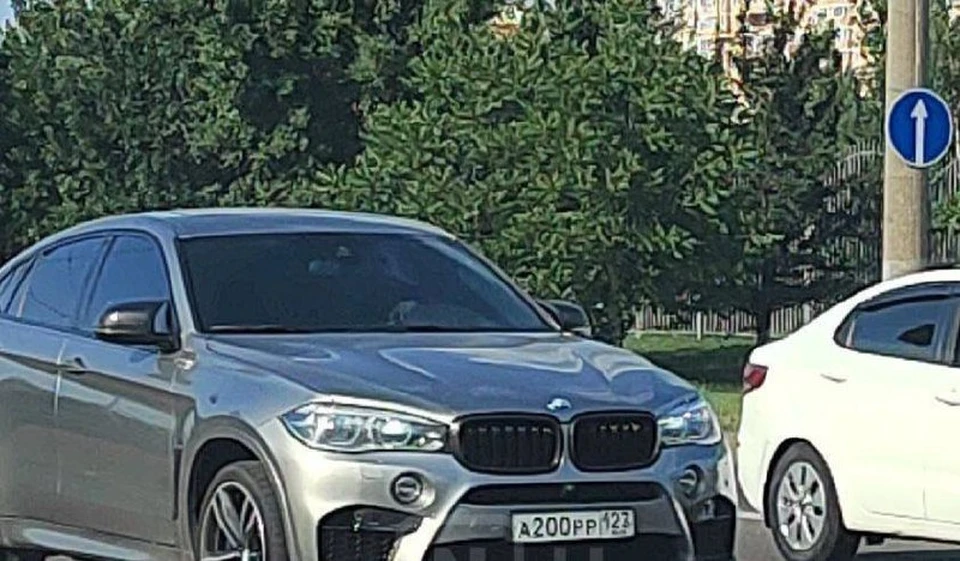 Автомобиль, упавший с парковки в Краснодаре, хотели продать