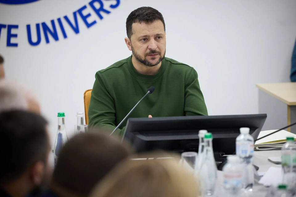 Журналист Боуз: Зеленский хочет завершения конфликта, но отвергает мир с РФ