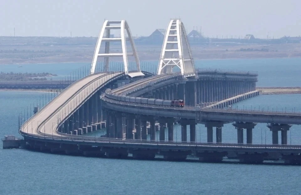 Очередь из 600 автомобилей выстроилась перед Крымским мостом