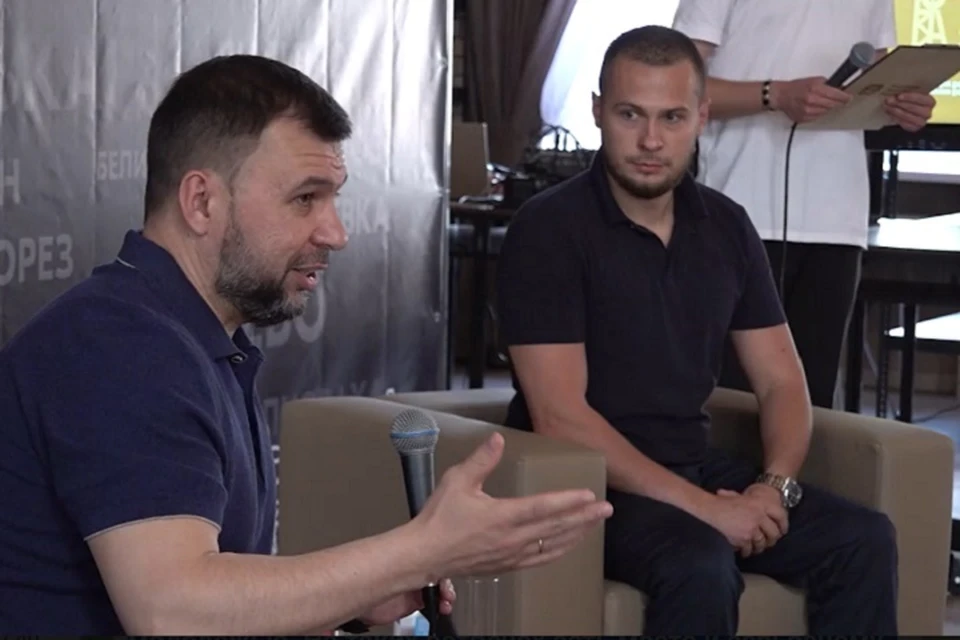 Глава ДНР подчеркнул, что возлагает на молодежь особые надежды. Фото: ТГ/Пушилин