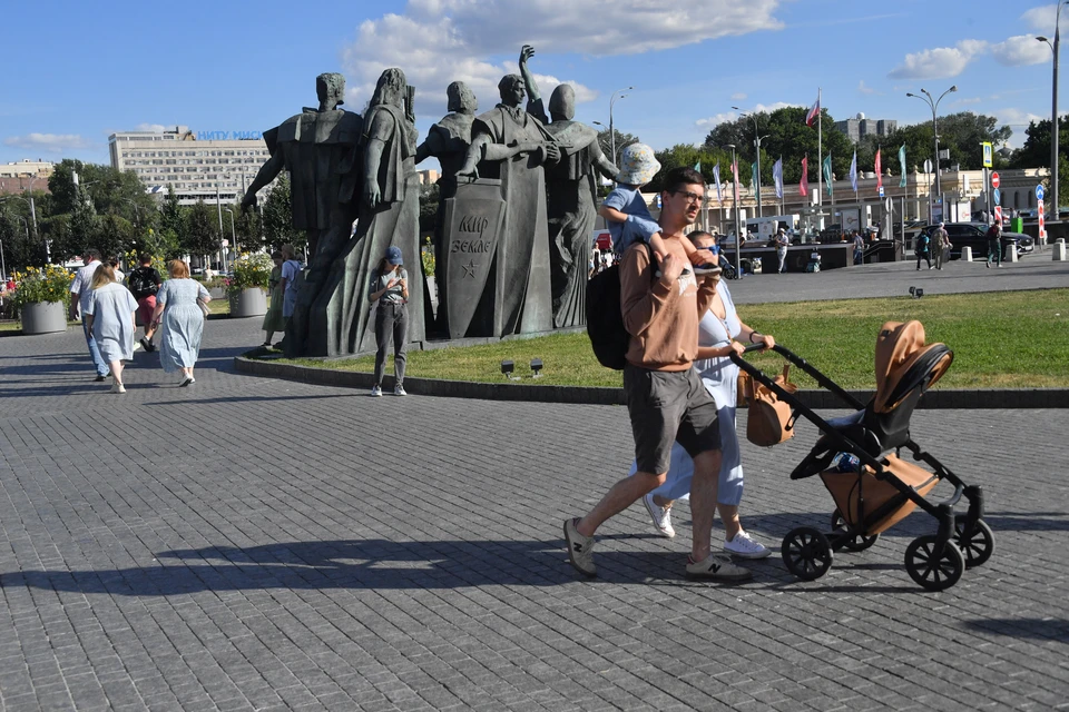 56% опрошенных россиян считают, что День семьи 8 июля должен быть выходным
