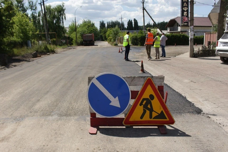 В Киевском районе Донецка восстанавливают дорогу на улице Щорса. Фото: Минтранс ДНР