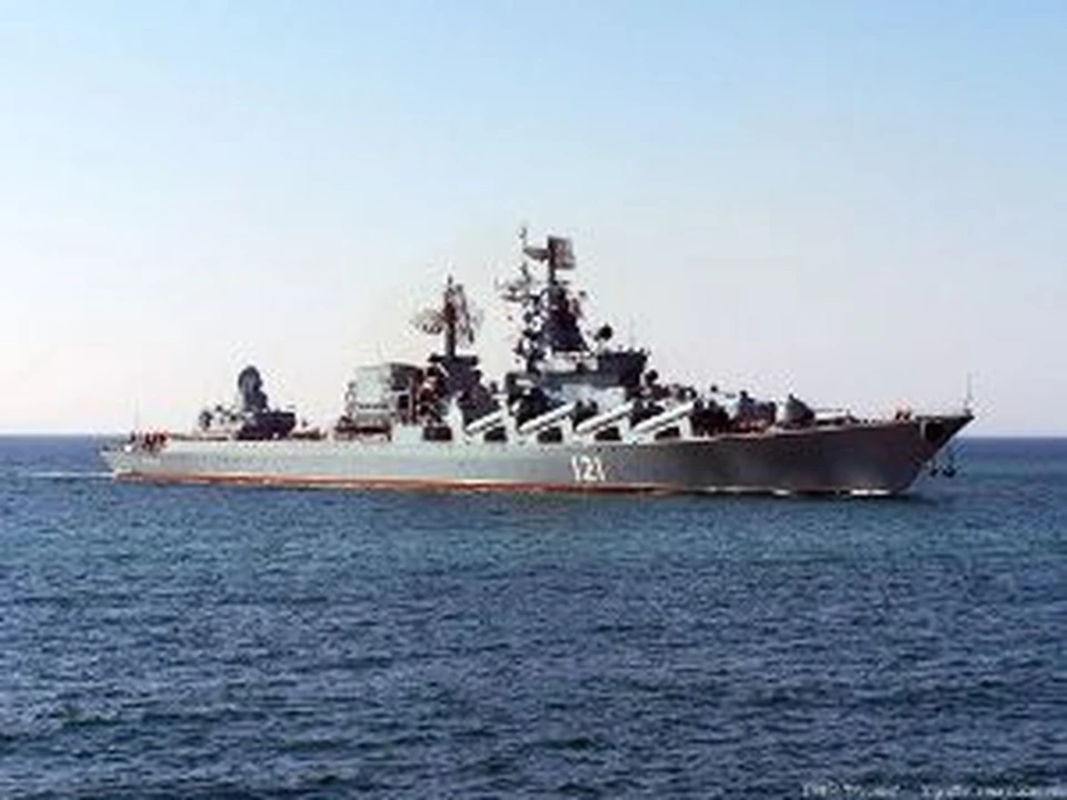 Ракетный крейсер "Москва" уходит в "большое плавание"