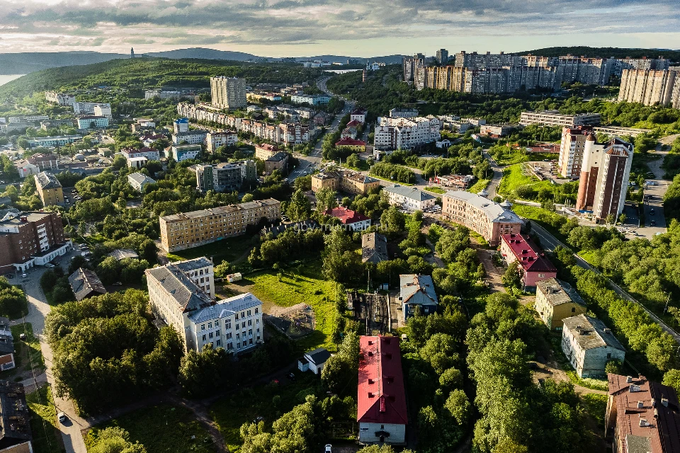 Представители власти каждую неделю обсуждают с местными жителями волнующие вопросы. Фото: gov-murman.ru/