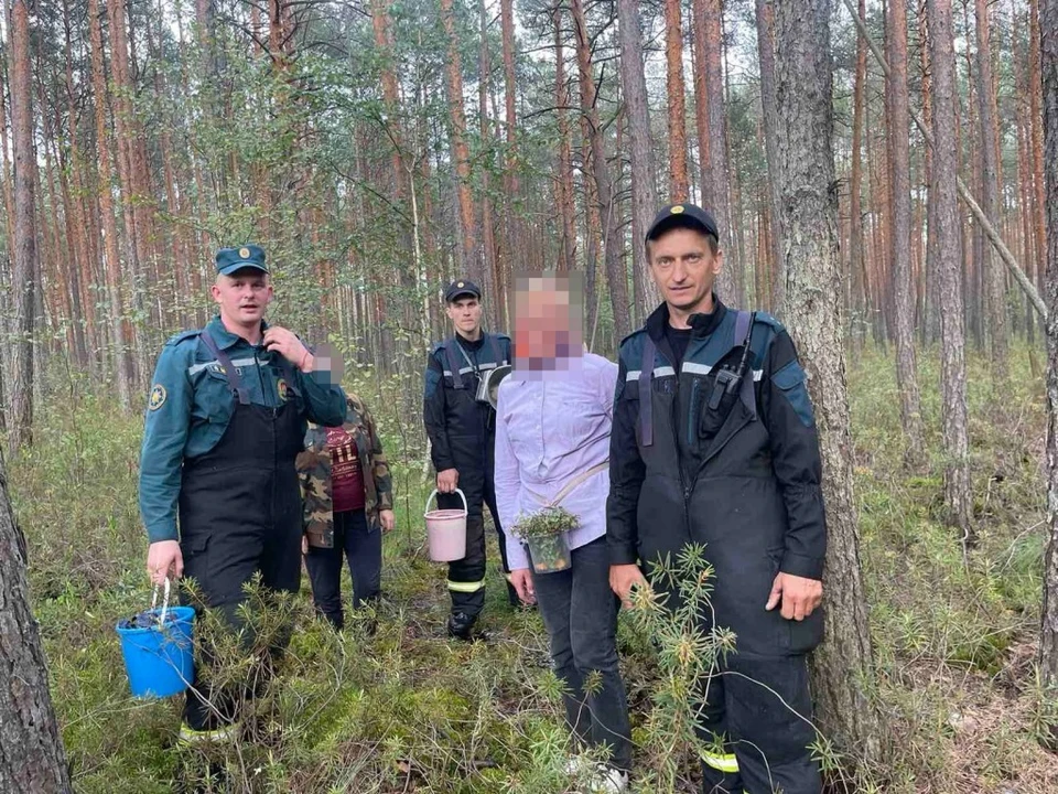 Потерявшихся ягодниц нашли в Бобруйском районе спасатели. Фото: mchs.gov.by