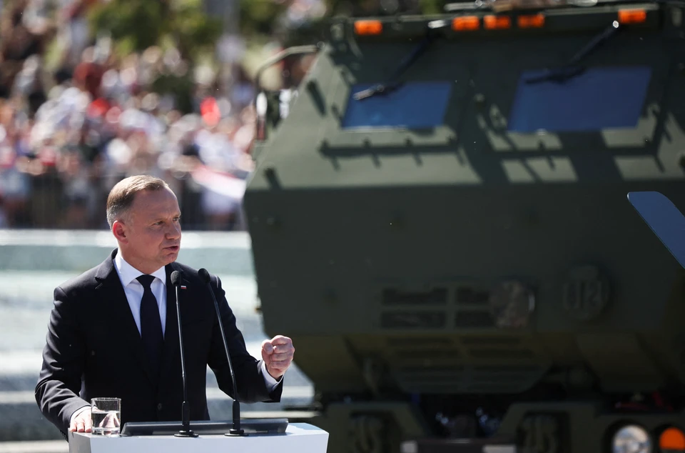 Польский президент Дуда заявил, что НАТО готовится к военному конфликту.