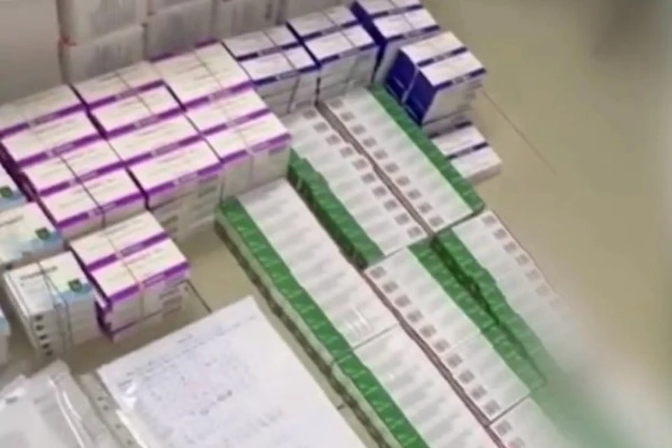 Лекарства направили на химическое исследование