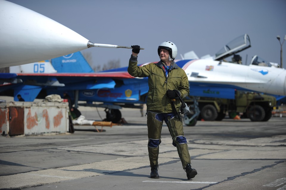 Министр обороны Андрей Белоусов принял предложения военкоров: На аэродромах построят защитные сооружения для самолетов