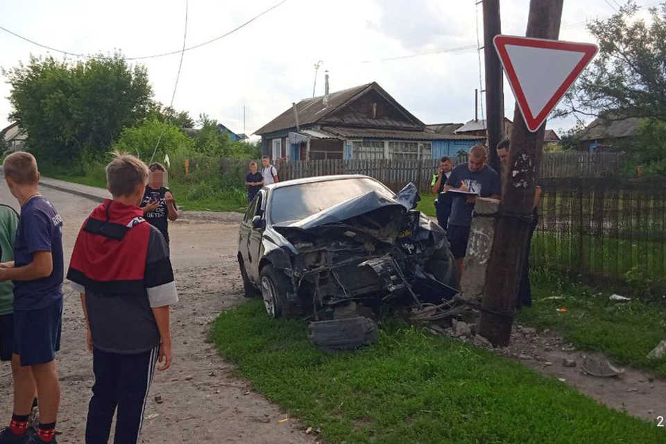 Полиция проводит проверку по ДТП. Фото: Кирилл Зайнутдинов