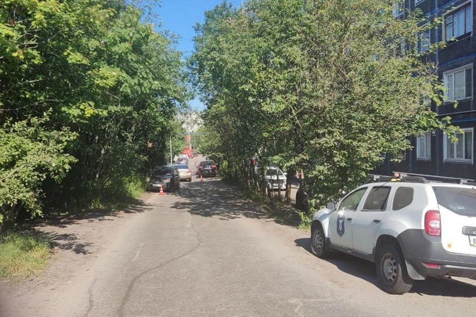 Мальчик получил травмы, его госпитализировали в медицинское учреждение. Фото: ГИБДД по Мурманской области