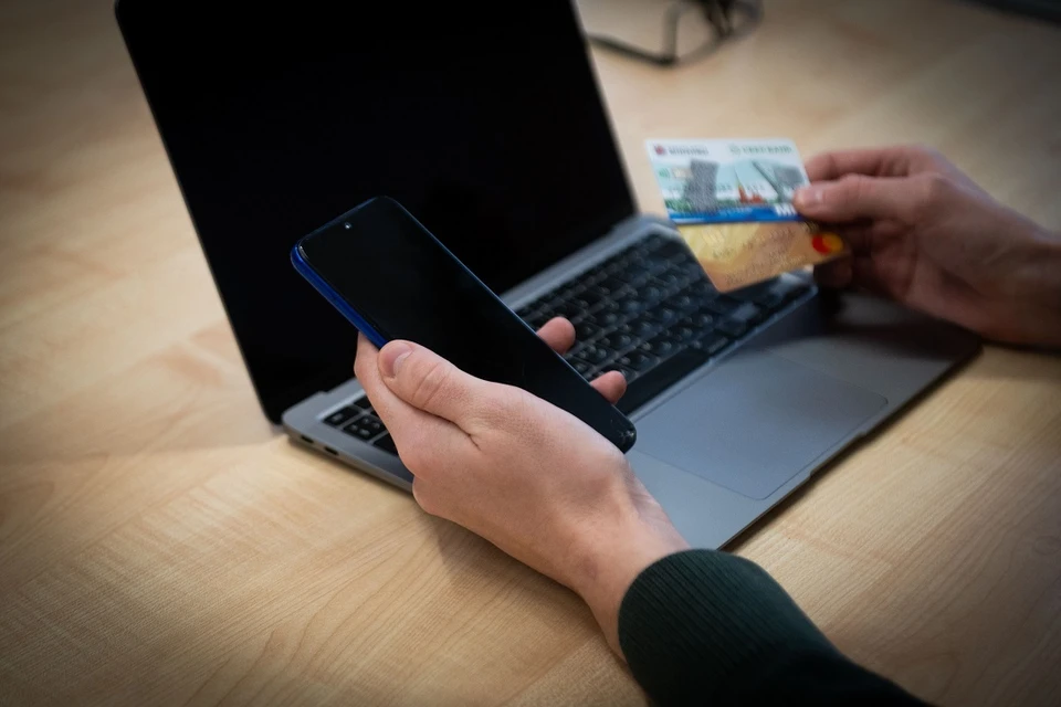В Новосибирске наказали мужчину, который работал курьером телефонных мошенников